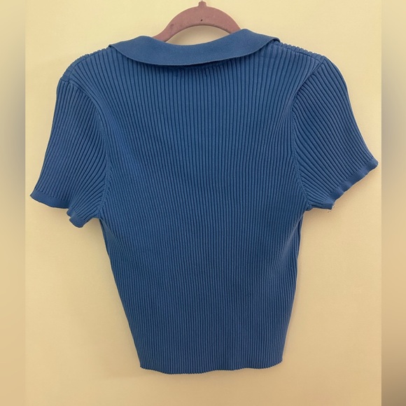 Calvin Klein Jeans top. Size XL, in good condition. - Picture 2 of 3